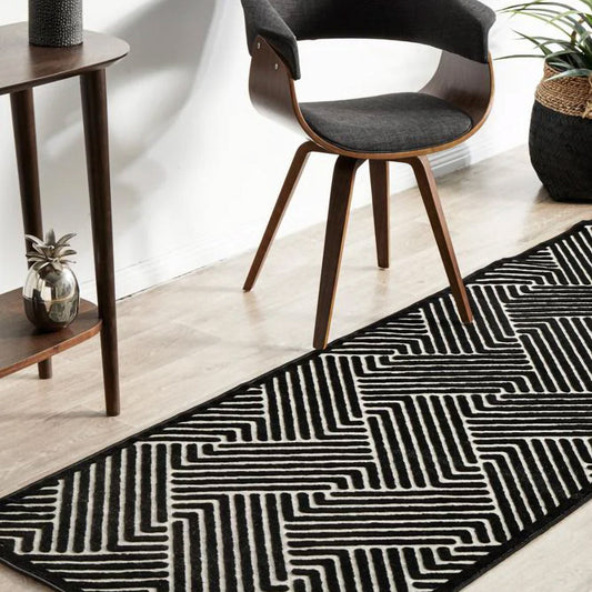 York Runner Rug (Black/Gold)