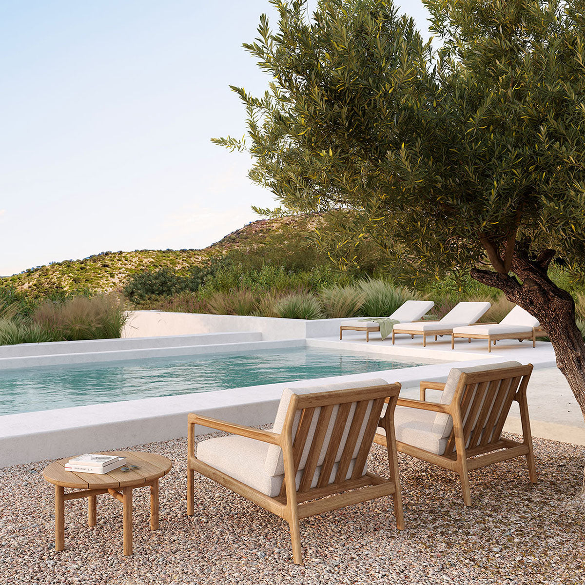 Quatro Outdoor Round Side Table