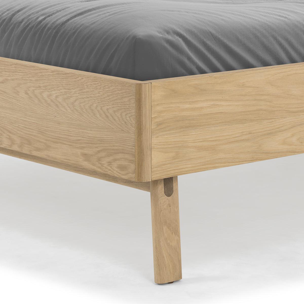 Arigato Timber Queen Bed (Oak)