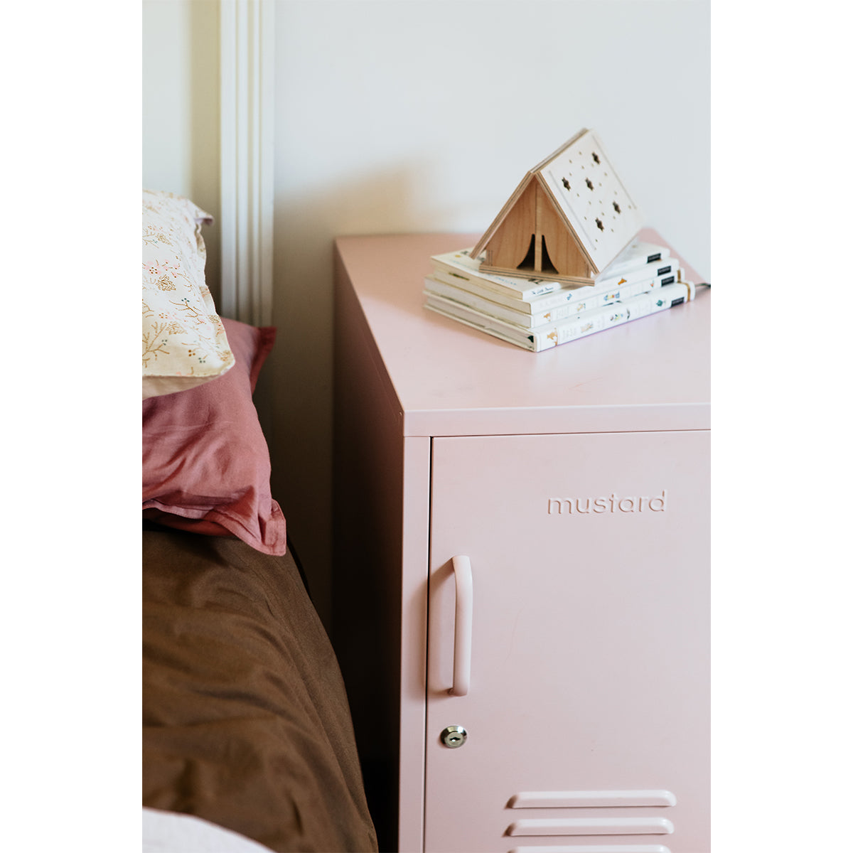 The Shorty Right Locker