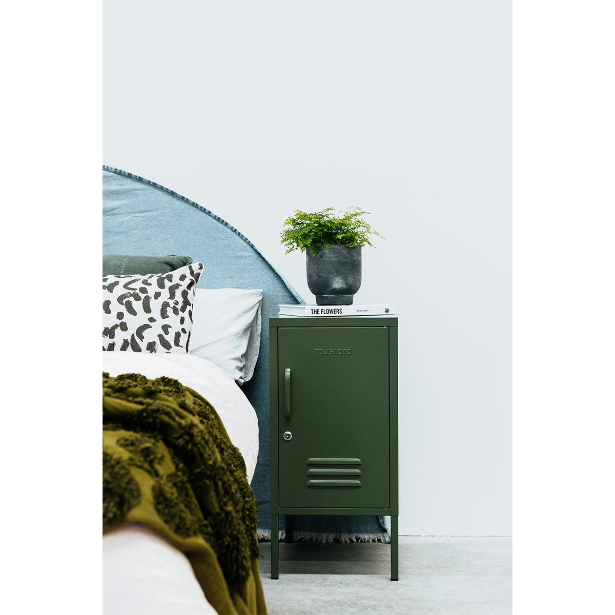 The Shorty Right Locker