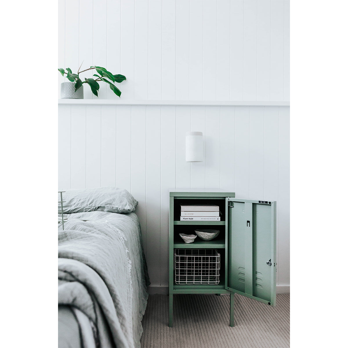 The Shorty Right Locker