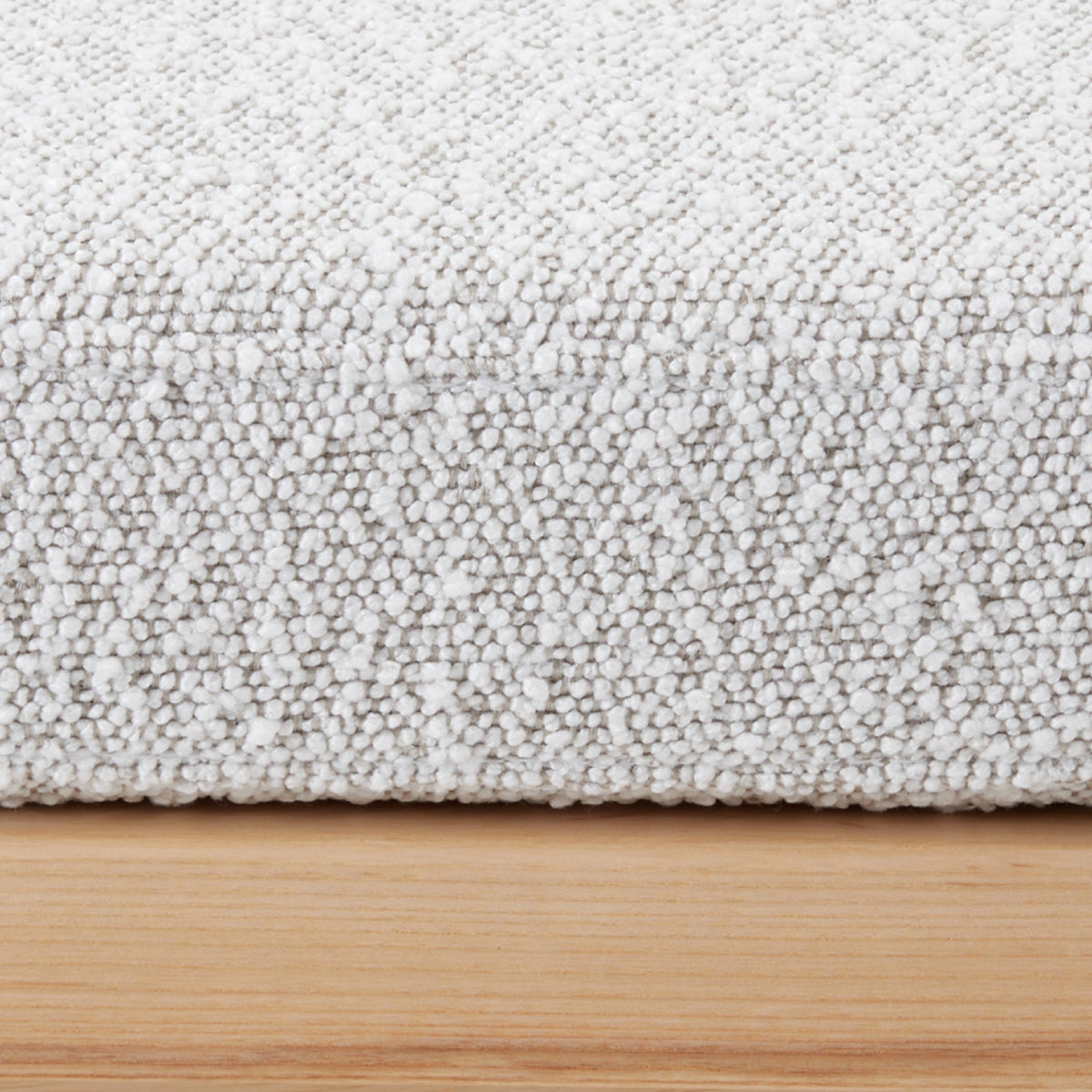 Scout Boucle Bench