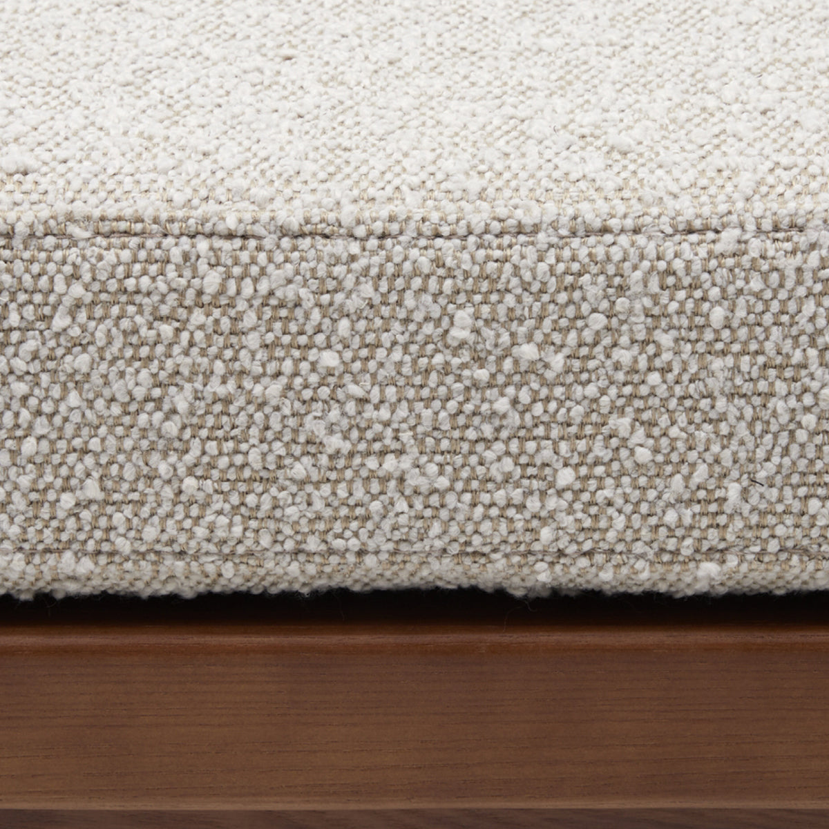 Scout Boucle Bench