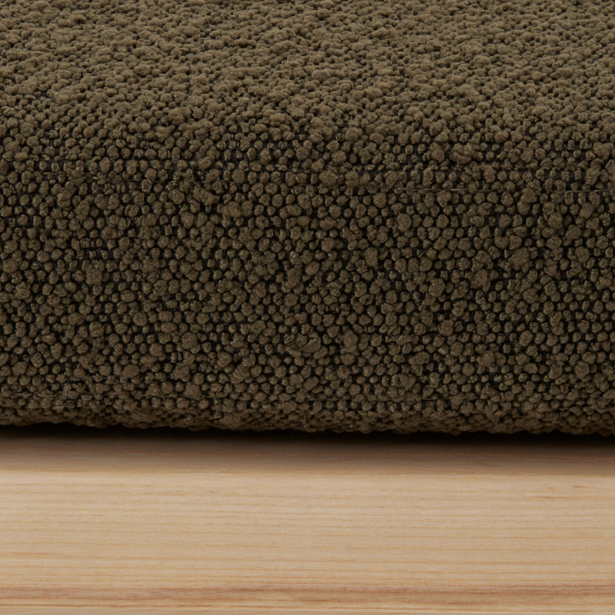Scout Boucle Bench