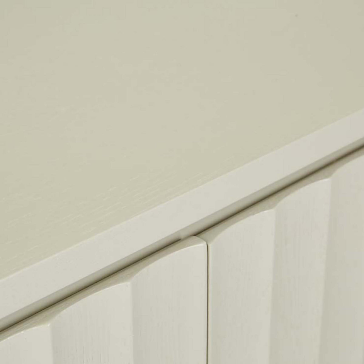 Oliver Fluted Buffet