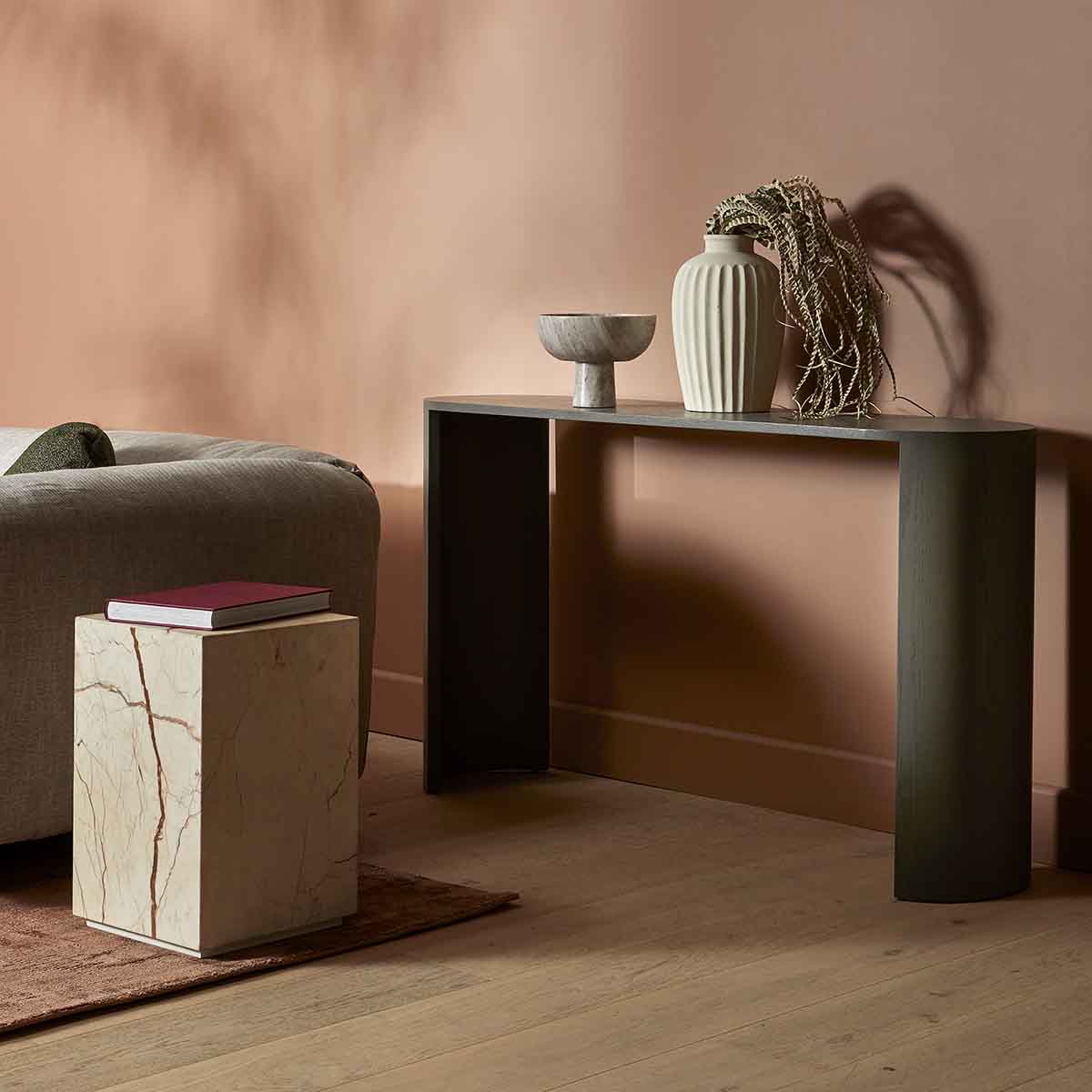 Classique Oval Console