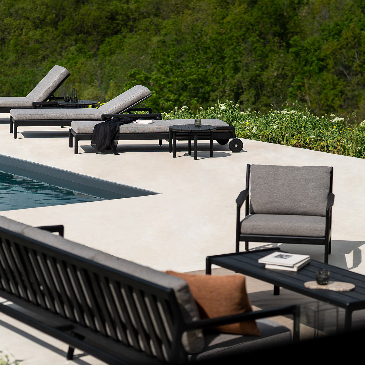 Jack Outdoor Coffee Table