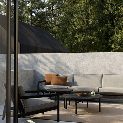 Quatro Outdoor Round Coffee Table