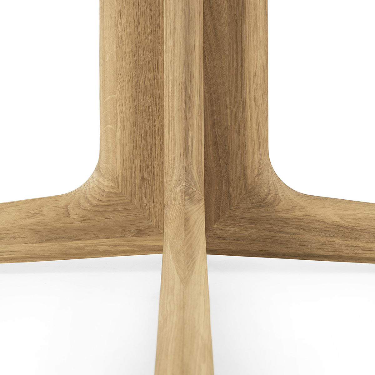 Corto Dining Table