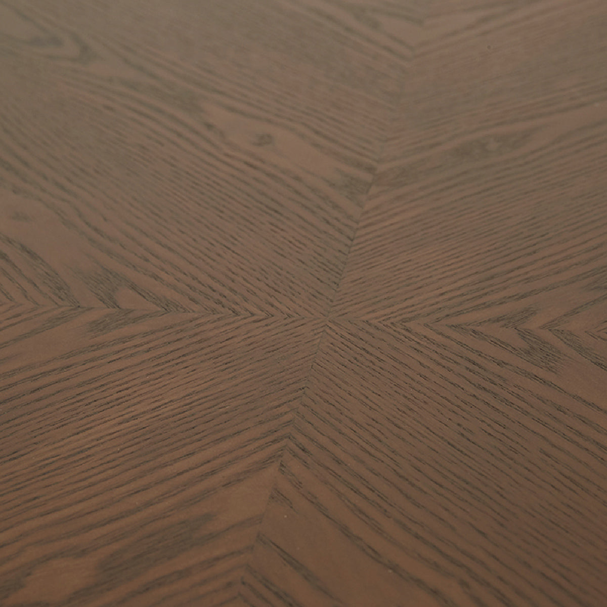 Classique Round Dining Table