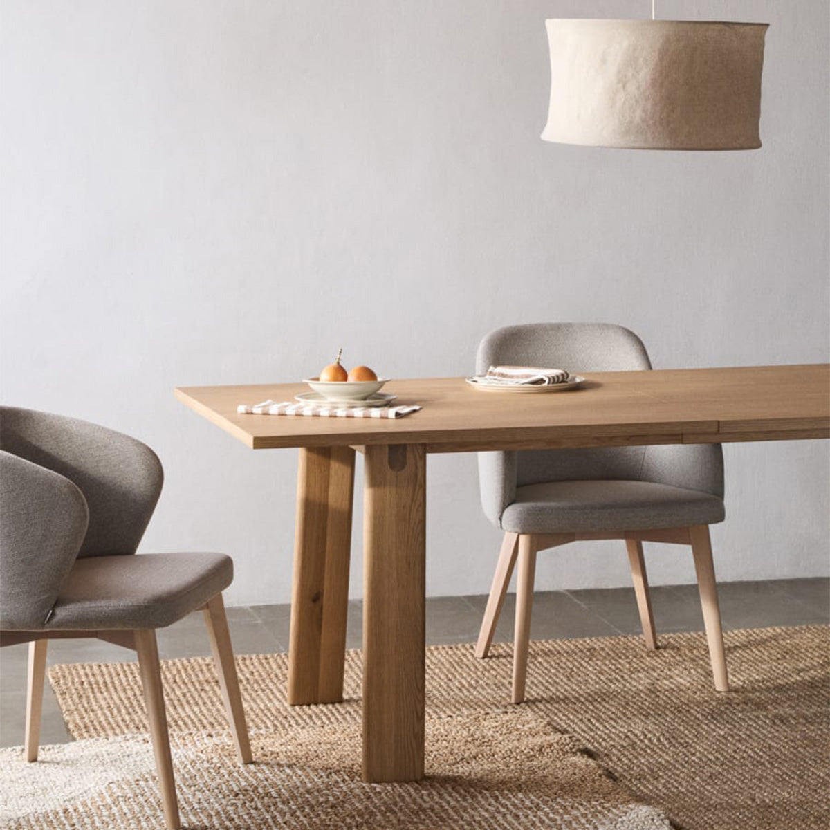 Arlen Extendable Dining Table