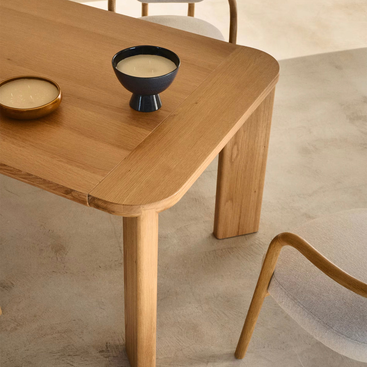 Jondal Extendable Dining Table