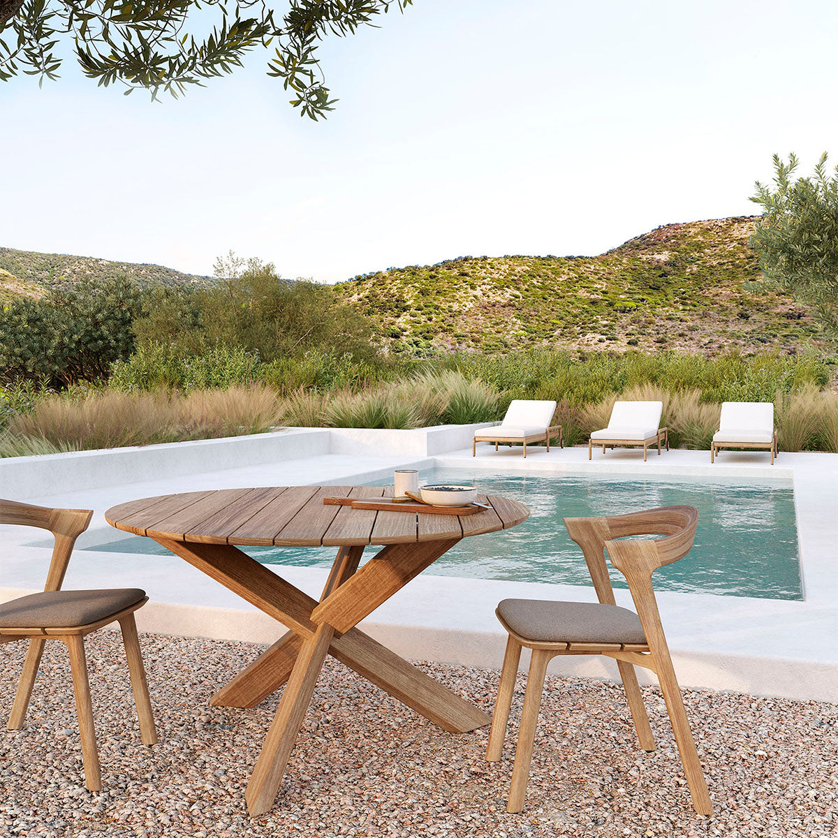 Circle Outdoor Dining Table (Teak, 136cm)