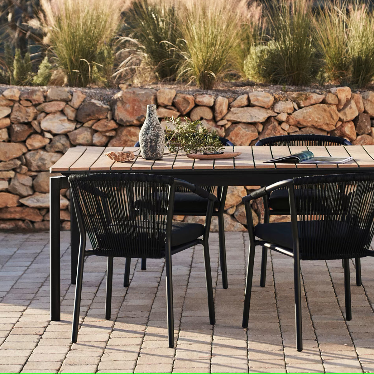 Canyelles Alfresco Extendable Dining Table