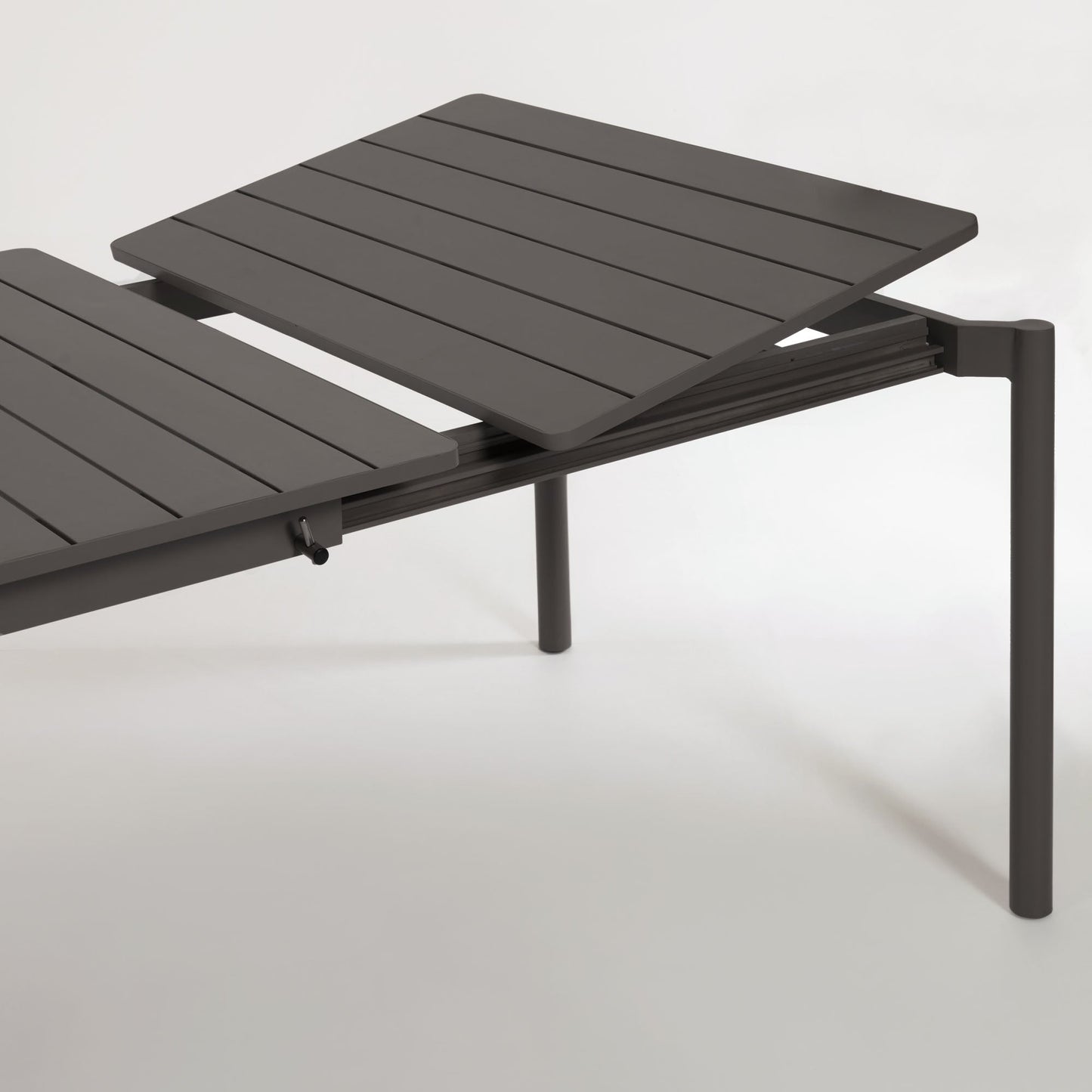 Zaltana Outdoor Extendable Dining Table