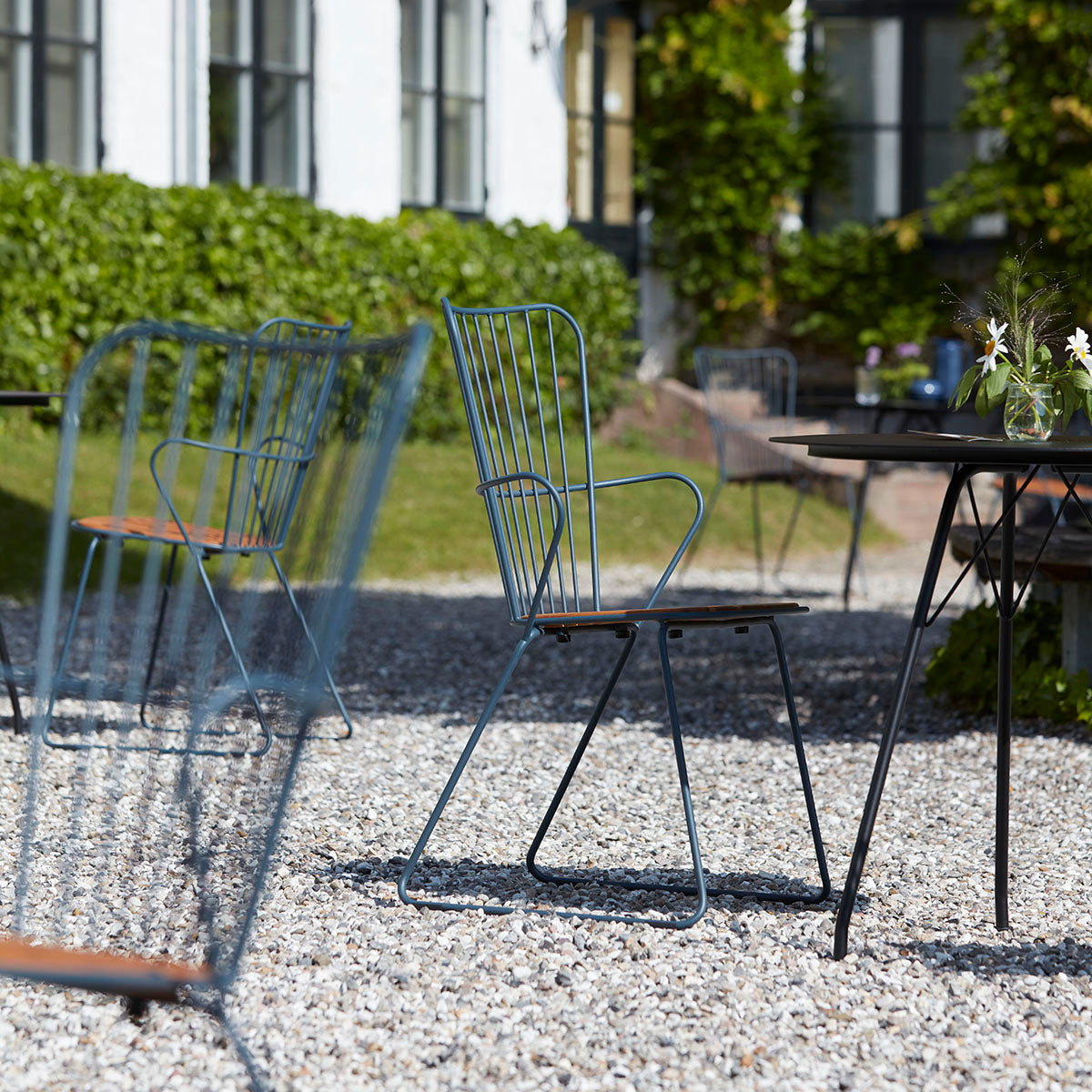 Circum Outdoor Table