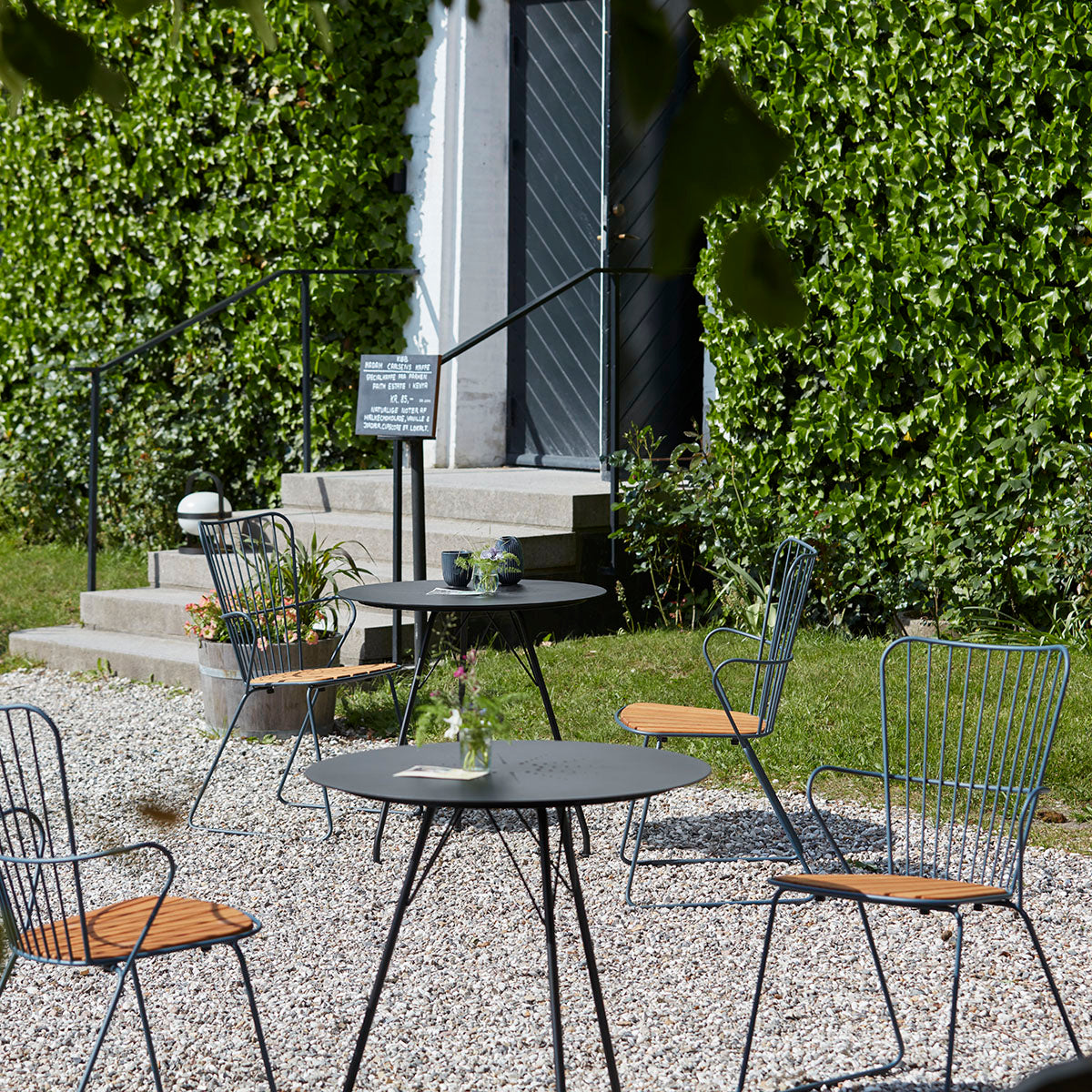 Circum Outdoor Table
