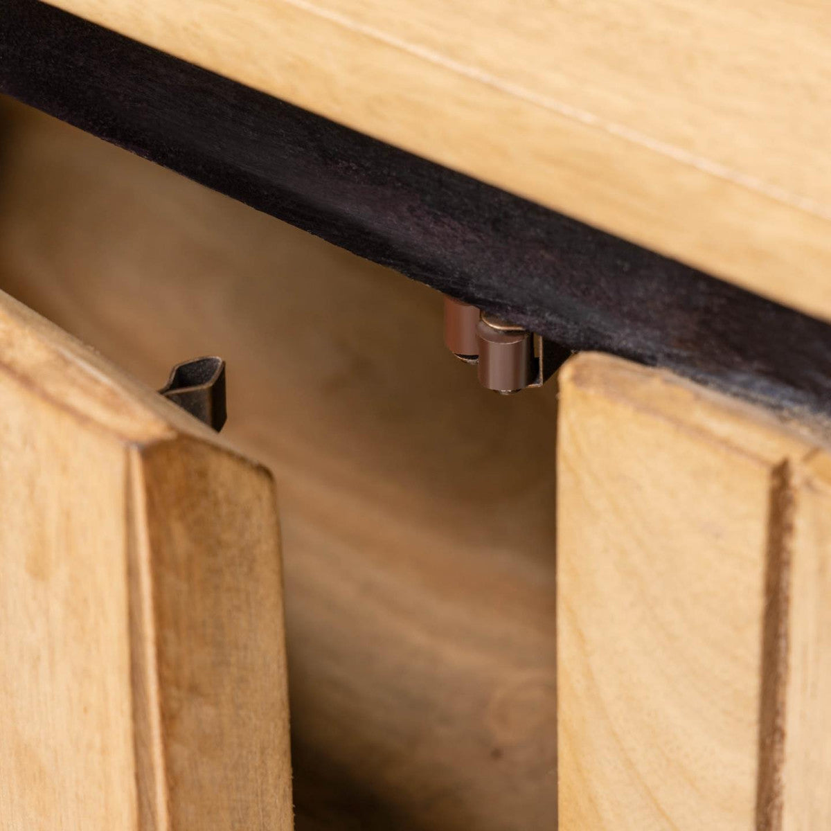 Licia Entertainment Unit