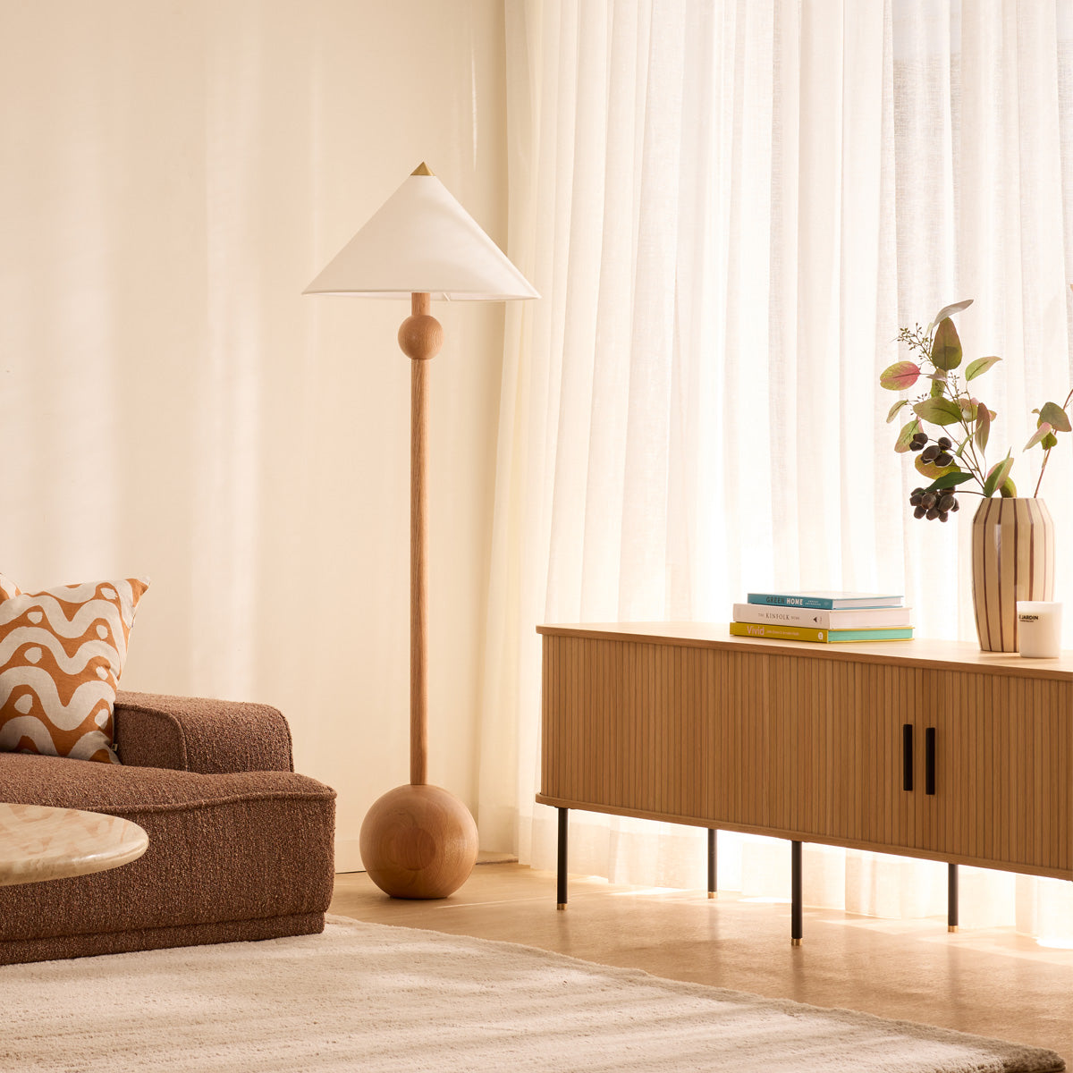 Robbi Floor Lamp (Folk Studio)