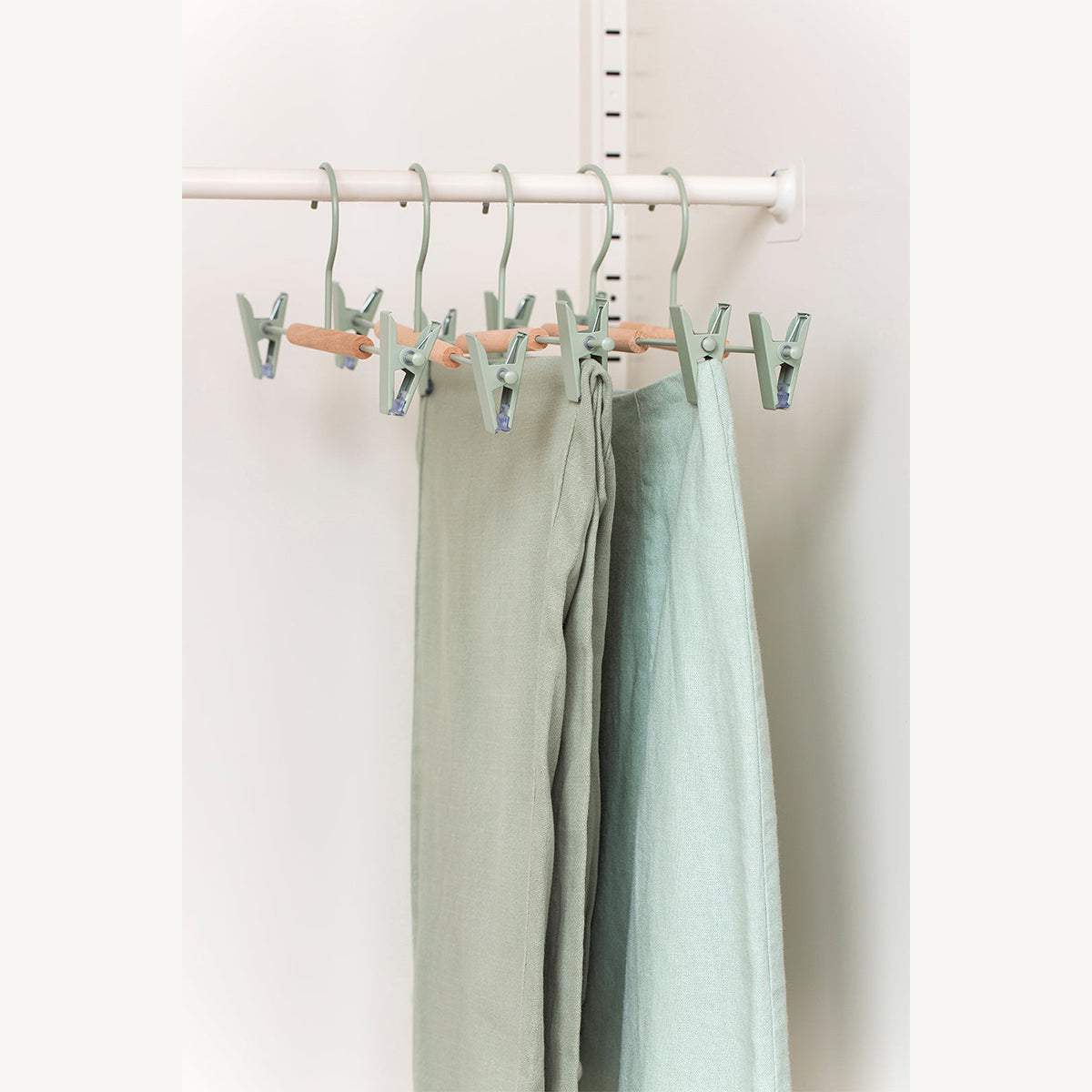 Clip Hangers (Set of 5)