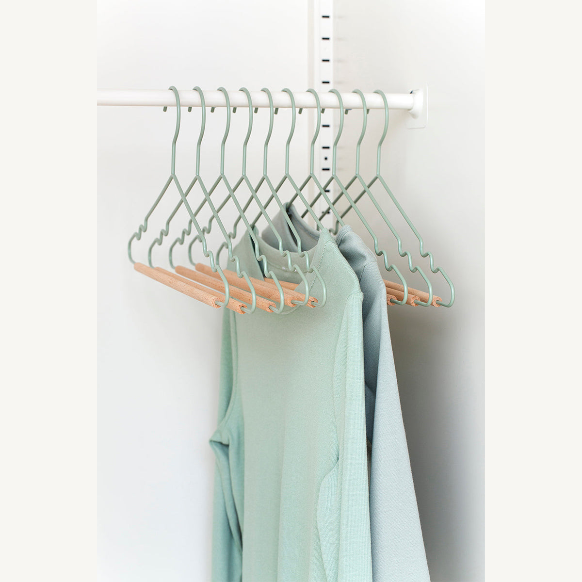 Top Hangers (Set of 10)