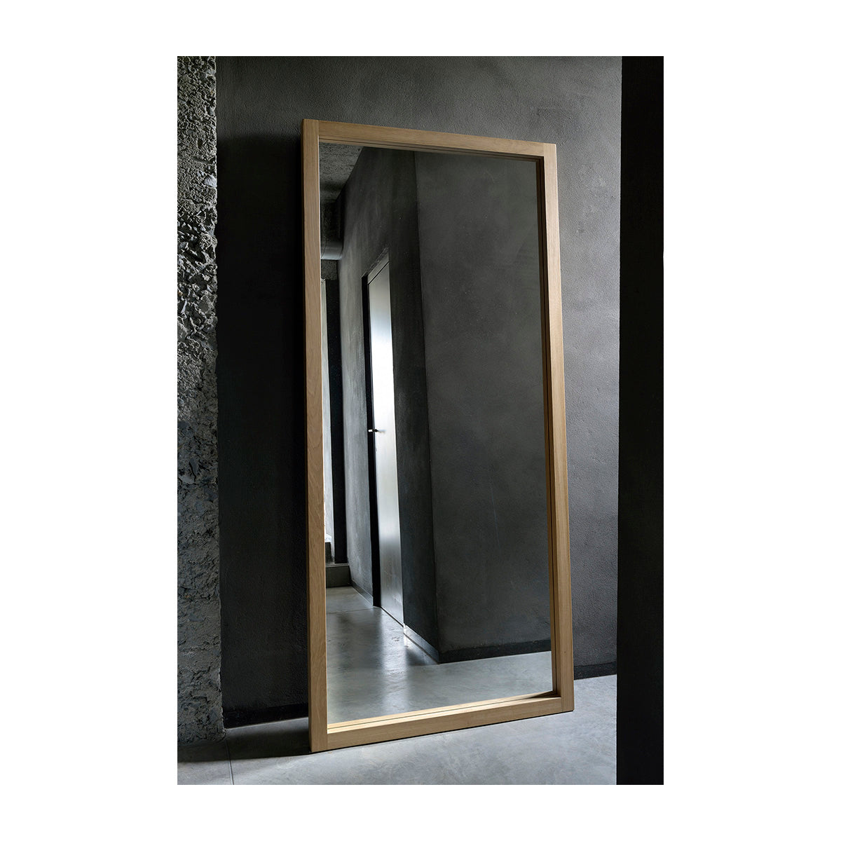 Light Frame Floor Mirror