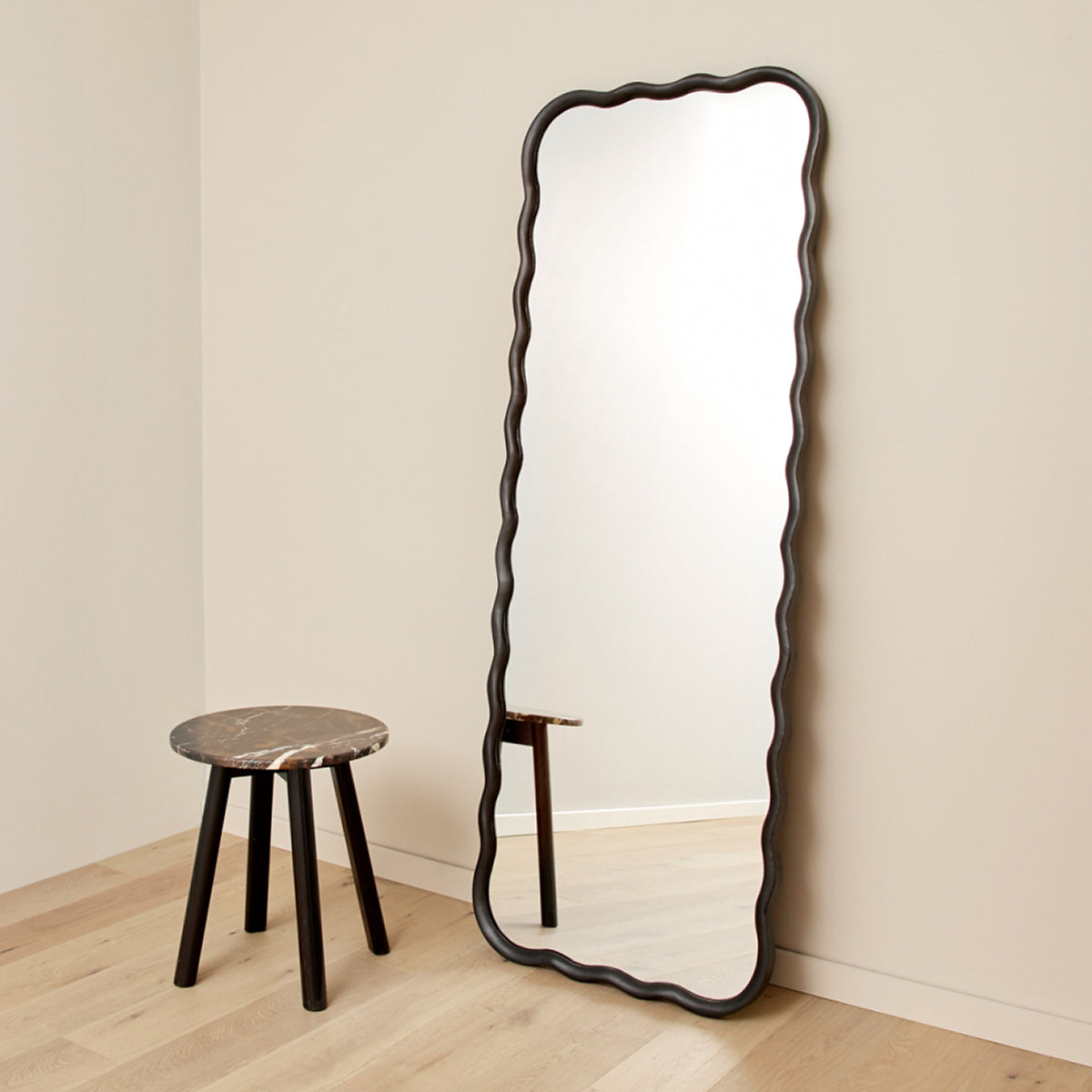 Jemima Mirror (Black)