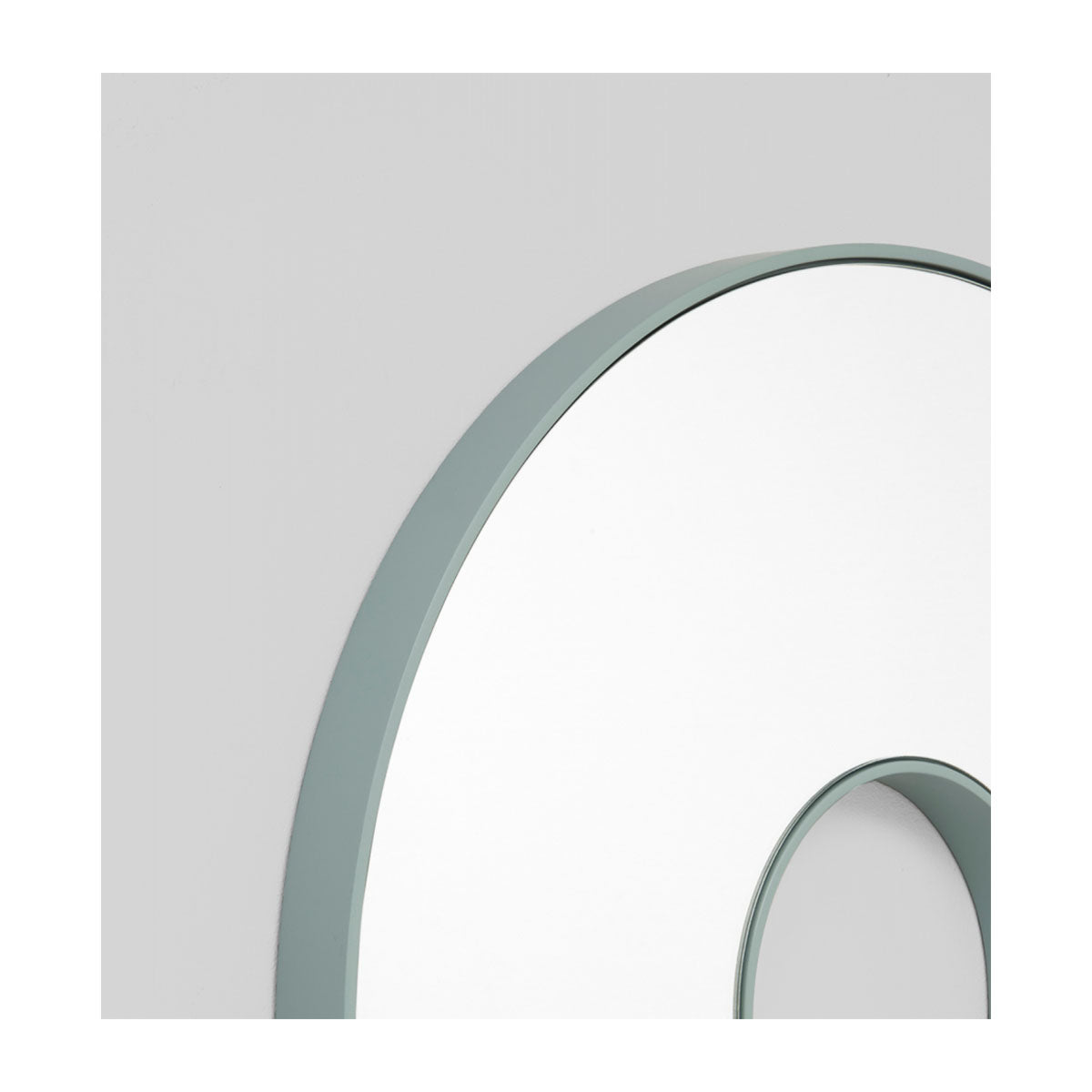 Kaari Mirror (65 x 52cm)