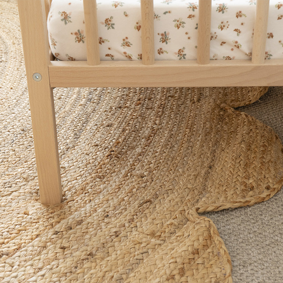 Celeste Scalloped Jute Round Rug