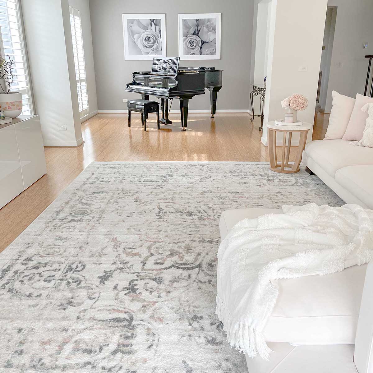 Elouise Traditional Floral Rug