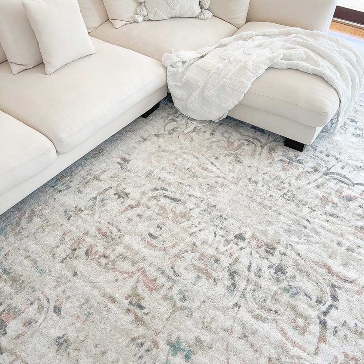 Elouise Traditional Floral Rug