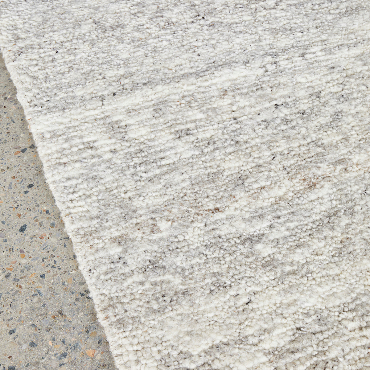 Travertine Rug (Silver)