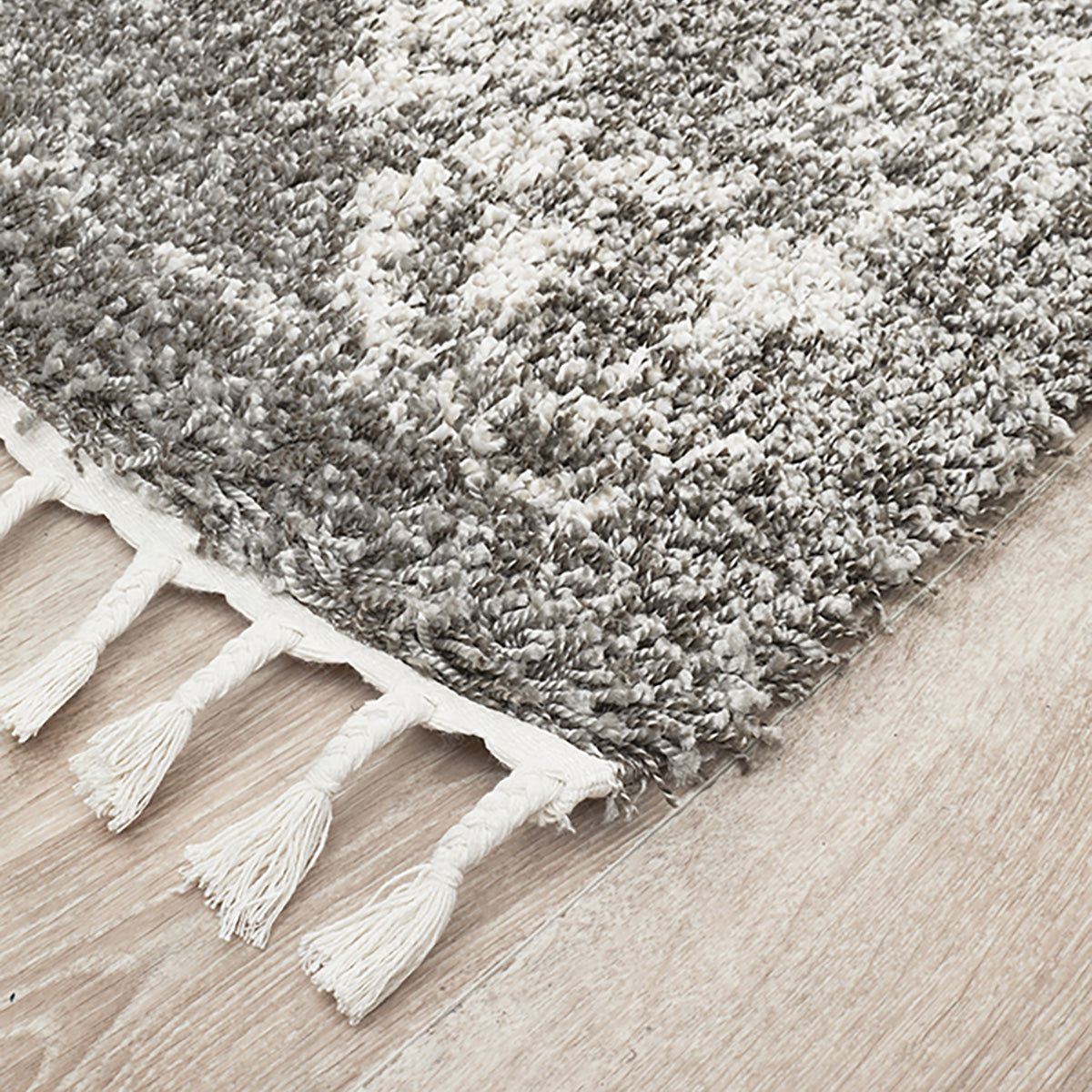 Saffron 33 Rug (Grey)