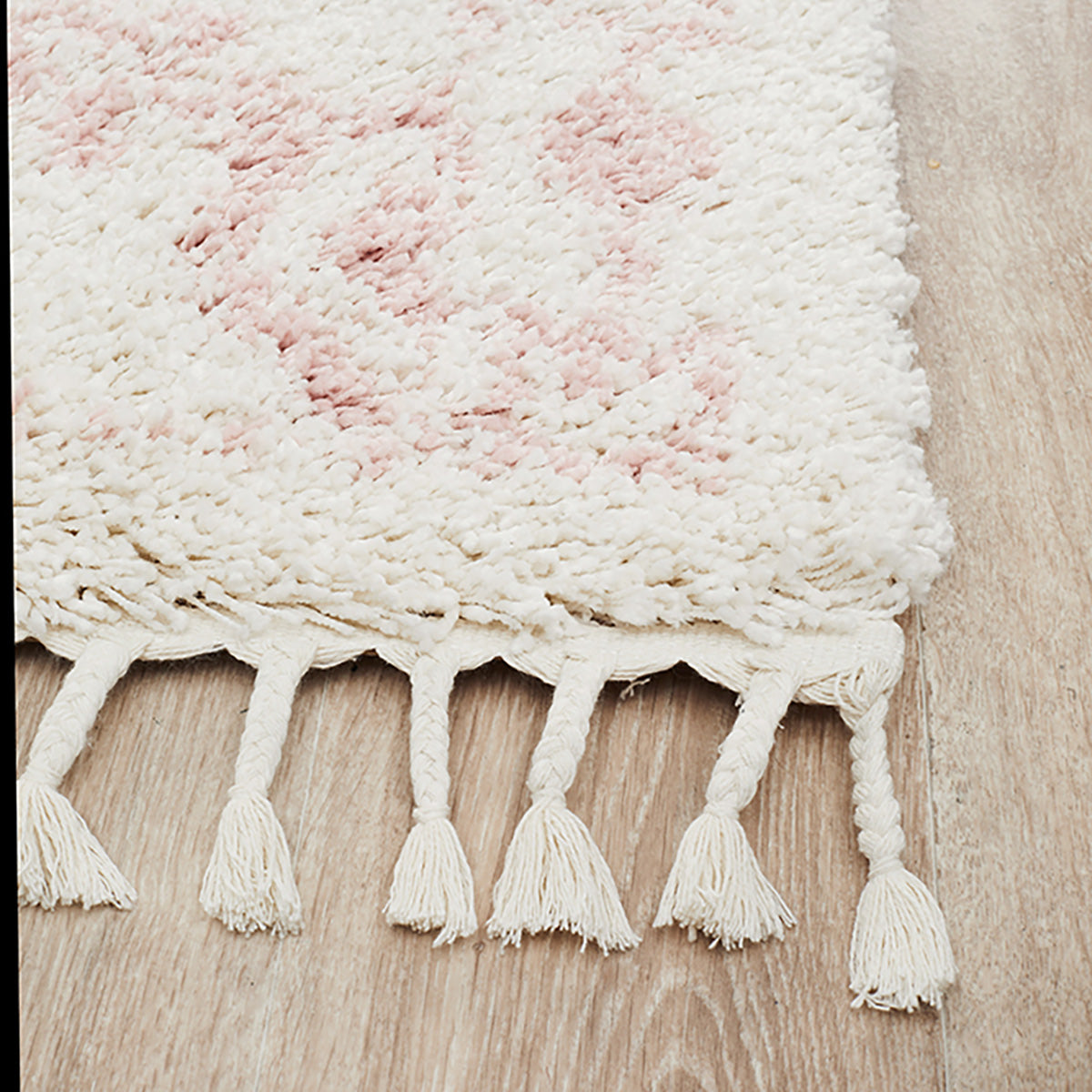 Saffron 33 Rug (Pink)