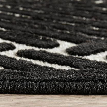 York Runner Rug (Black/Gold)