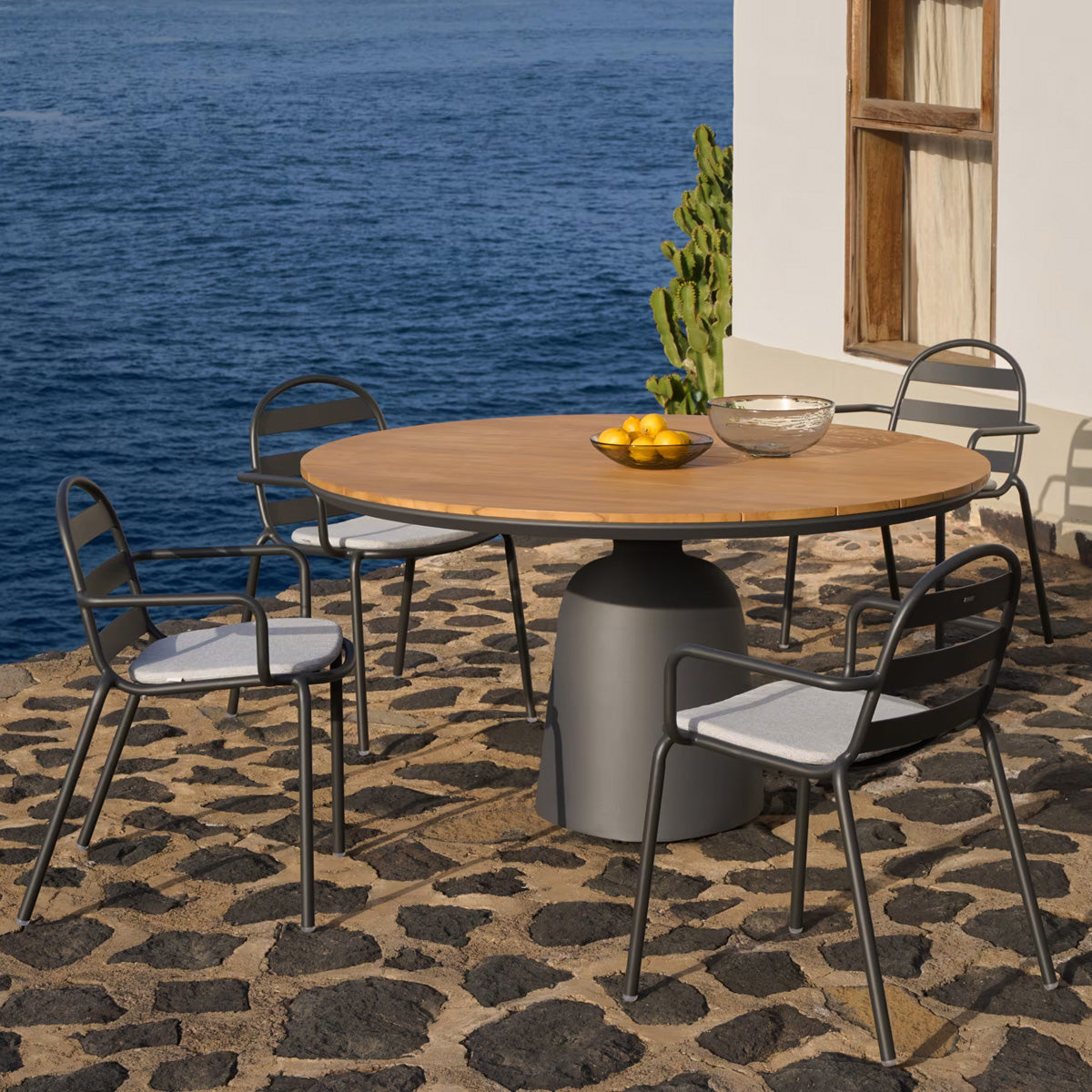 Tudonis Round Table (Grey, 120cm)