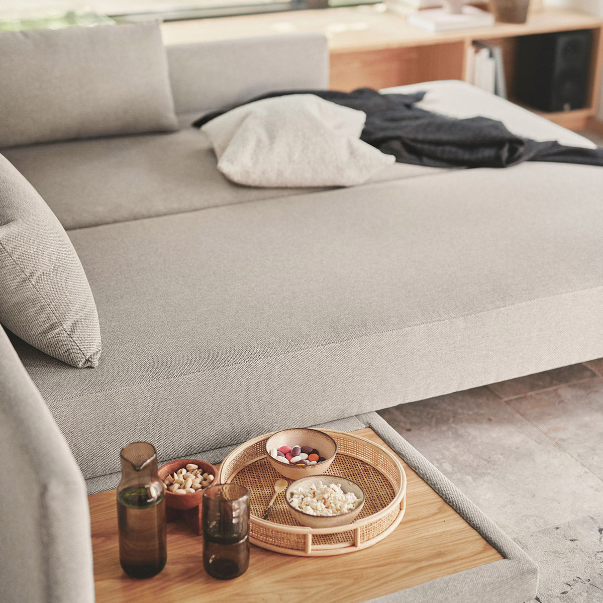 Vivica Right Sofa Bed