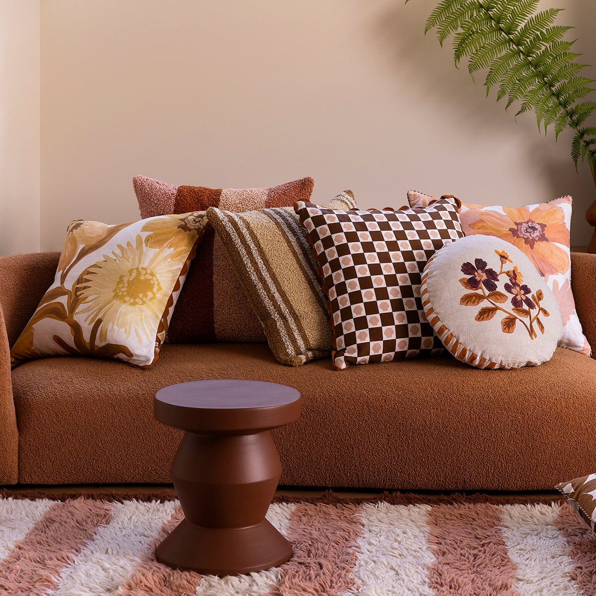 Pedestal Side Table (Chocolate)