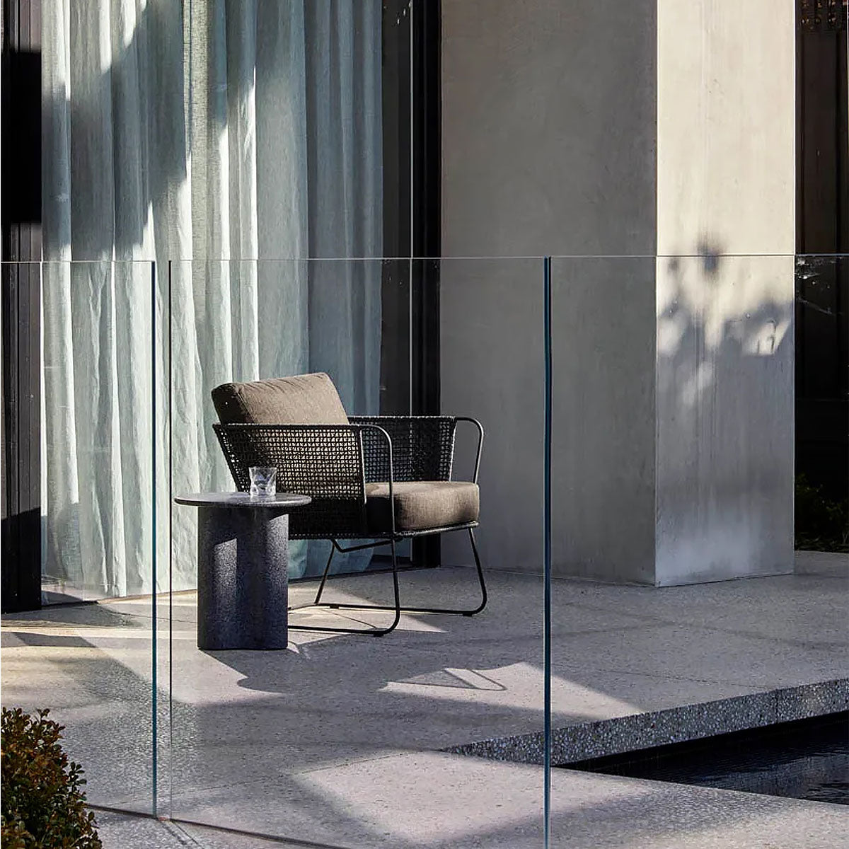 Artie Wave Outdoor Side Table