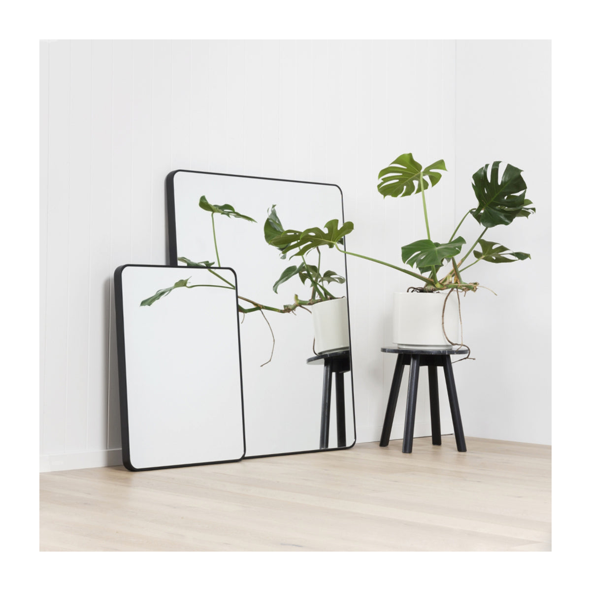 Flynn Curve Rectangle Mirror (Black)