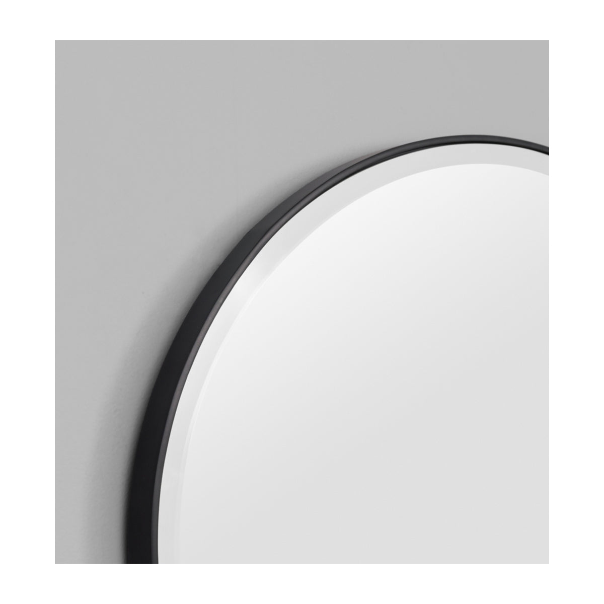 Lolita Oval Mirror (Black)