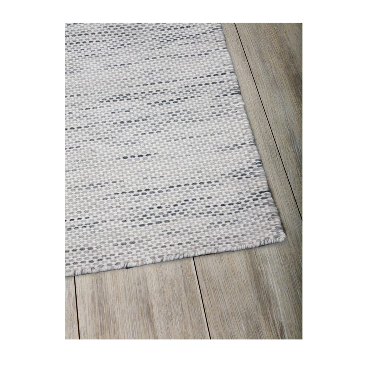 Subi Rug (Silver, Ivory)
